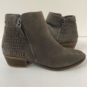 Kensie Granger Gray Ankle Booties w/Side Zippers & Woven Detail Women’s Size 7M
